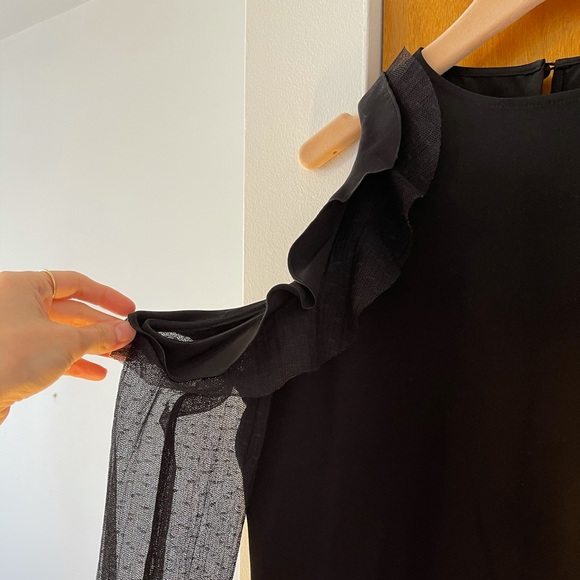 ALEXIS Fernand Ruffle Trim Cold Shoulder Top - Picture 4 of 8